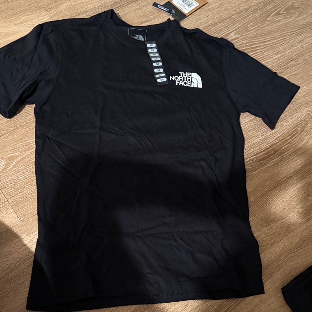BRAND NEW North Face Classic Black Tee size S (see listings for more sizes)